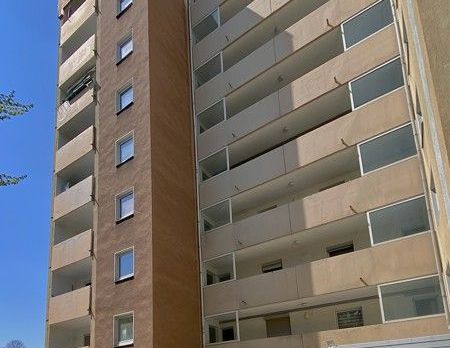 Ansprechende 3 Zi.-Wohnung mit Weitblick! - Foto 1