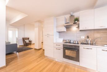 Piazzale Stazione, Padova, Veneto 35131