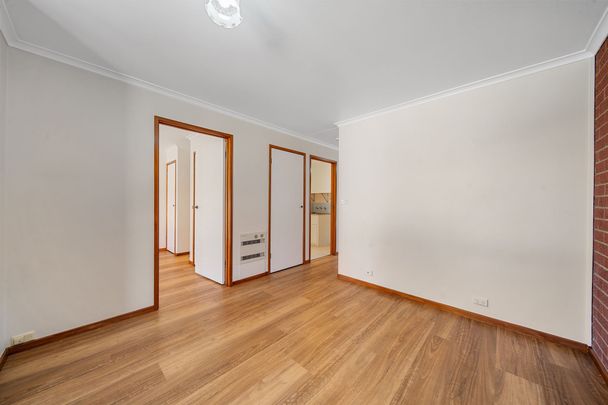 Renovated - Two-bedroom townhouse in great location! - Photo 1