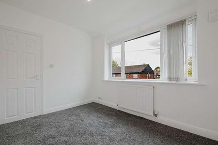 Silver Street, Irlam, Manchester, M44 - Photo 5