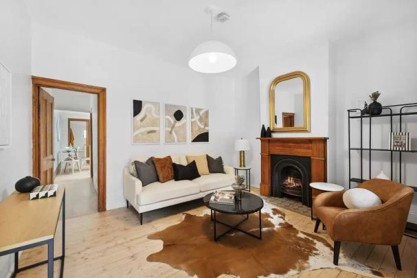 Charming, renovated terrace in prime Newtown pocket - Photo 1