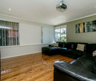 25 Glencoe Avenue, Werrington County NSW - Photo 1