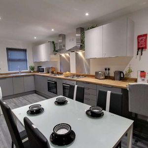 Cross Hedge Close Room 5 - Photo 2