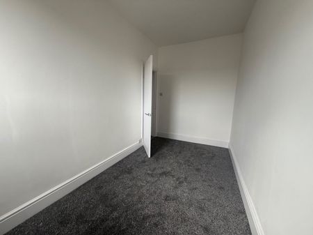 2 bed Terraced - To Let - Photo 5