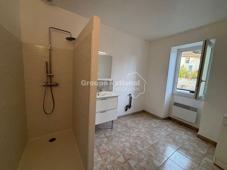 Location Appartement 3 pièces 68m² - Photo 3