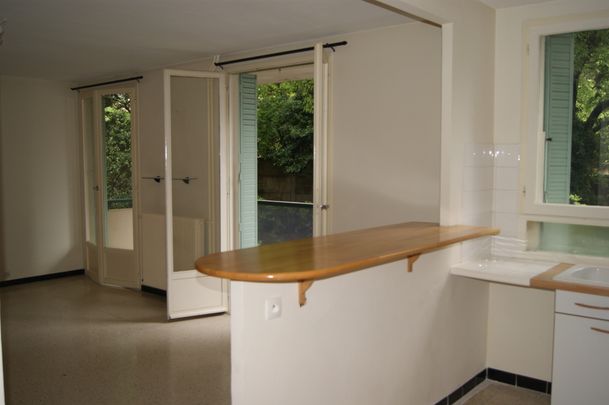 Location Appartement 3 pièces 85m² NIMES 30900 - Photo 1