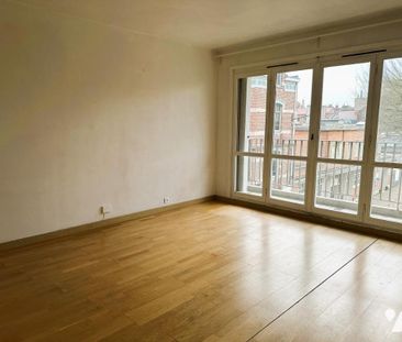 A LOUER T2 AVEC PARKING SUR LILLE - Photo 1