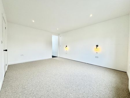 4 bedroom bungalow to rent - Photo 2
