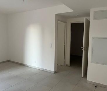 Location Appartement 2 pièces 42m² BRIGNOLES 83170 - Photo 2