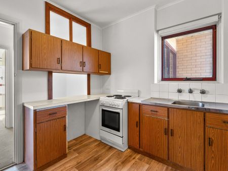 6/6 Saltram Road, Glenelg - Photo 4