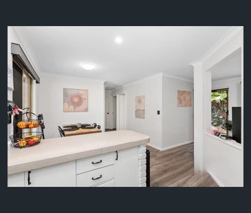 6 Logan Ct, Seville Grove, WA 6112 - Photo 3
