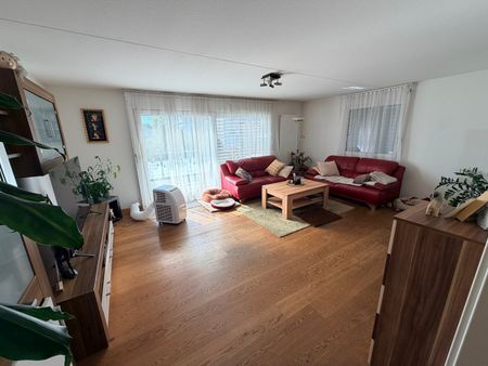 Geräumige 5-Zimmer-Maisonette-Wohnung in Allschwil - Foto 3