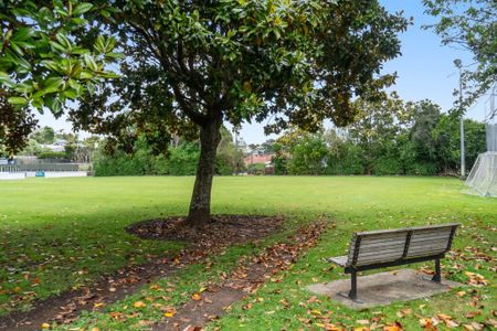 Tidy Unit In Sandringham - Photo 2