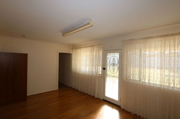 216-218 Pell Street - Photo 1