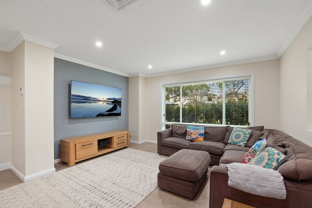 18 Acacia Circuit, Warriewood NSW 2102 - House For Rent | Domain - Photo 1