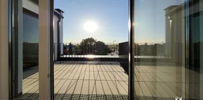ERSTBEZUG 2026 | Lichtdurchflutete 3-Zimmer-Dachgeschosswohnung mit Terrasse, Klimaanlage und hochwertiger Ausstattung in 1220 Wien - Foto 2