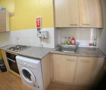 Room in a Shared House, Bedford Road, RG1 - Photo 4