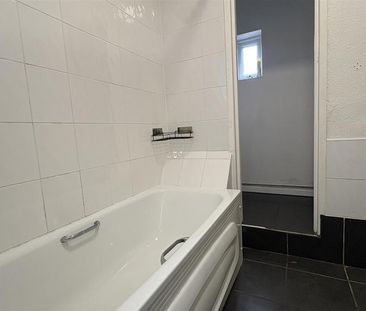 4 bedroom terraced house to rent - Photo 6