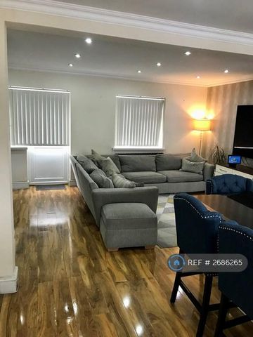 3 bedroom terraced house to rent - Photo 2