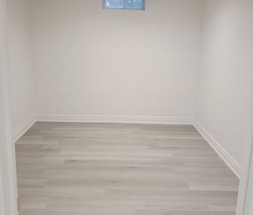 For Lease - 112 Holm Crescent, Markham, Ontario - Photo 2