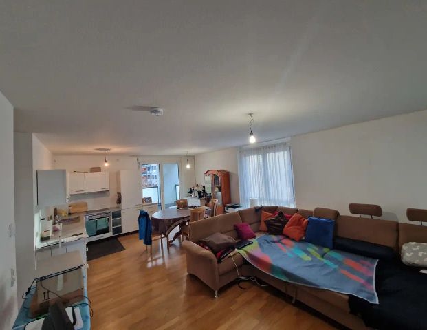 Neuwertige 4-Zimmer-Wohnung mit Traumblick auf dem Flugfeld - Photo 1