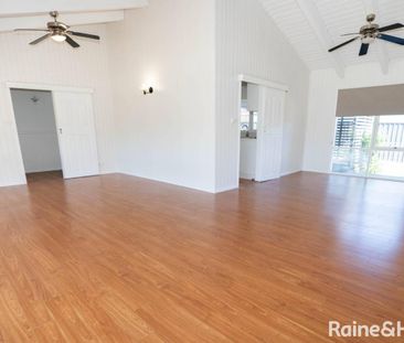 LAKE SIDE LIVING - Photo 5