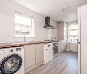 3 bedroom semi-detached house to rent - Photo 4
