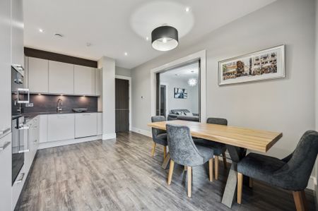 Park Quadrant Flat 4-1 - Photo 4