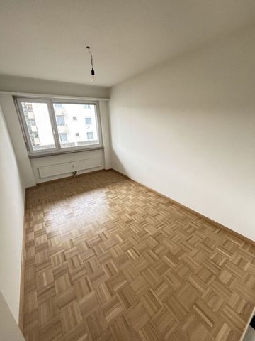 Grosszügige 4.5-Zimmerwohnung an zentraler Lage - Photo 5
