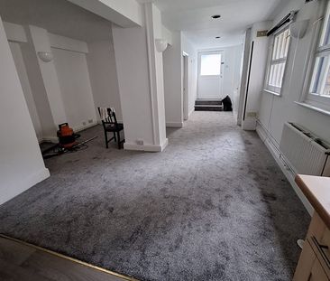 1 Bed Flat, Norwood High Street, SE27 - Photo 4