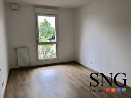 T3 AVEC LOGGIA ET PARKING - Photo 2