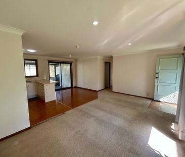 3 Bedroom / 1 Bathroom / Great Coastal Property - Photo 6