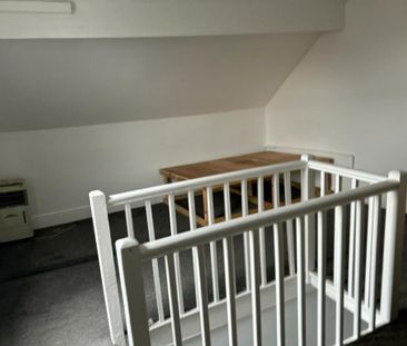 3 bedroom terraced house to rent - Photo 3