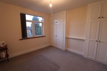 3 bedroom semi-detached house to rent - Photo 5