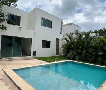 Casa en renta dentro de Privada en Conkal - Photo 1
