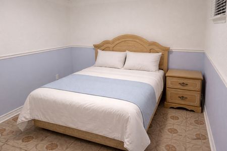 For Lease - 2 Clubhouse Court, Toronto, Ontario - Photo 3