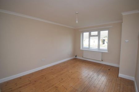 2 bedroom end of terrace house to rent - Photo 4