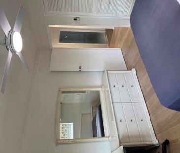 Fully Renovated Large Family Home Near Garden City - Photo 5