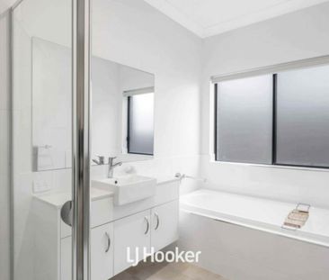 Beautiful 4 Bedroom Home! - Photo 6