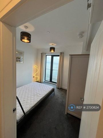 1 bedroom flat to rent - Photo 5