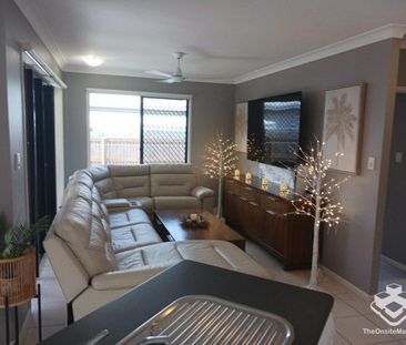 Quiet home, Royal Palms Estate - Photo 3