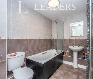 2 bedroom apartment to rent Highfields, 56 Richmond Gardens, Southa... - Photo 2