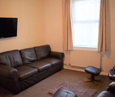 Single Room- Close to St Georges Park- Students and Postgraduates w... - Photo 6