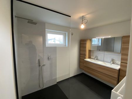 Recent gerenoveerde woning in een rustige omgeving - Photo 2