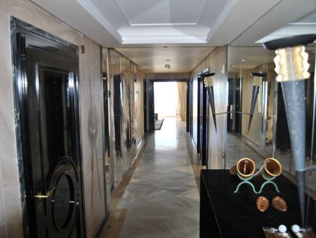 3 bedroom luxury Apartment for rent in Paseo marítimo, Marbella, Malaga, Andalusia - Photo 3