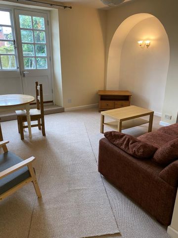 3 bedroom flat to rent - Photo 5