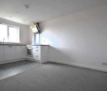 2 bedroom maisonette to rent - Photo 5