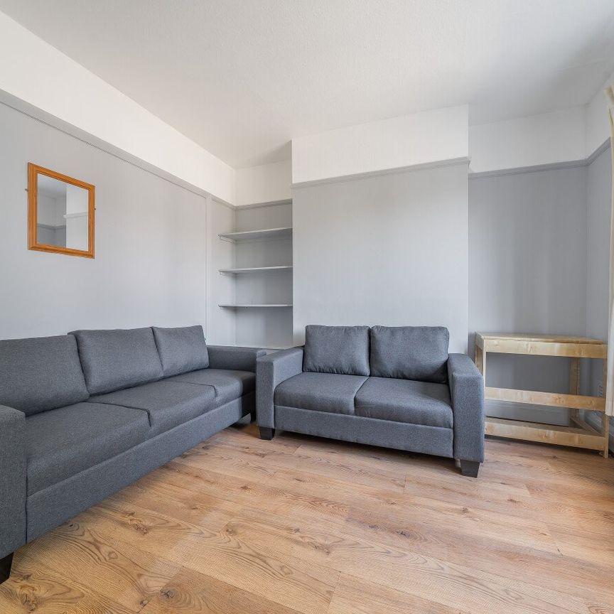 3 bedroom terraced house to rent - Photo 1