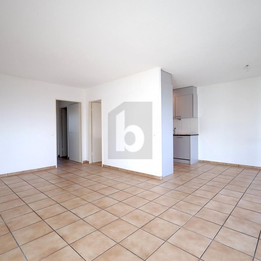 CENTRAL AND FAMILY-FRIENDLY LOCATION - Photo 1