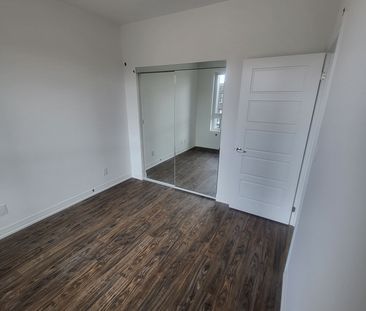 For Lease - 3285 Carding Mill Trail Unit# 305, Oakville, Ontario - Photo 6